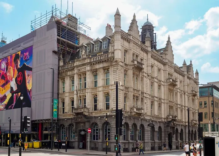Pearl Chambers In Leeds City Centre